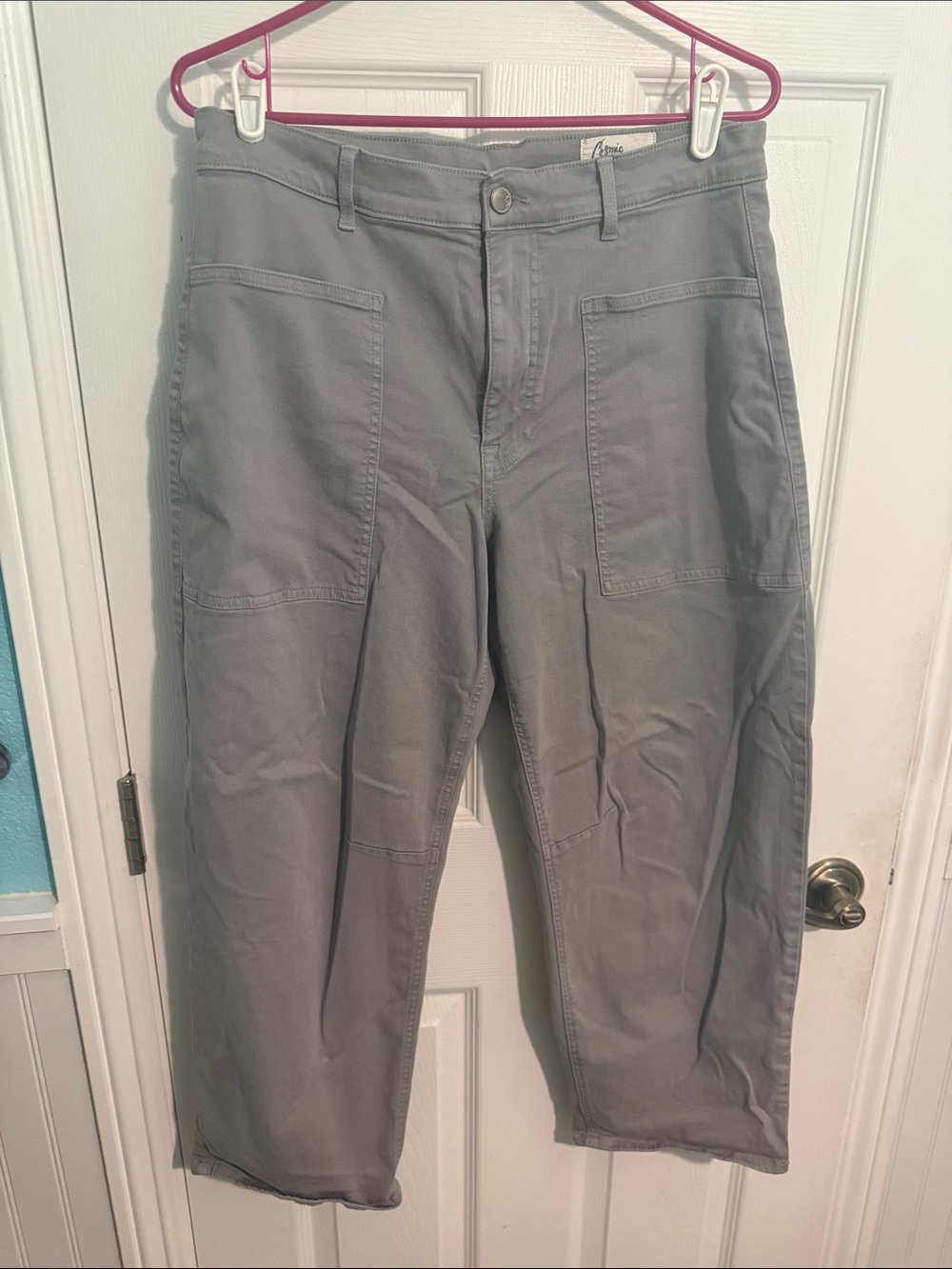 Relaxed Wide-Leg Barrel Crop Pants in Gray